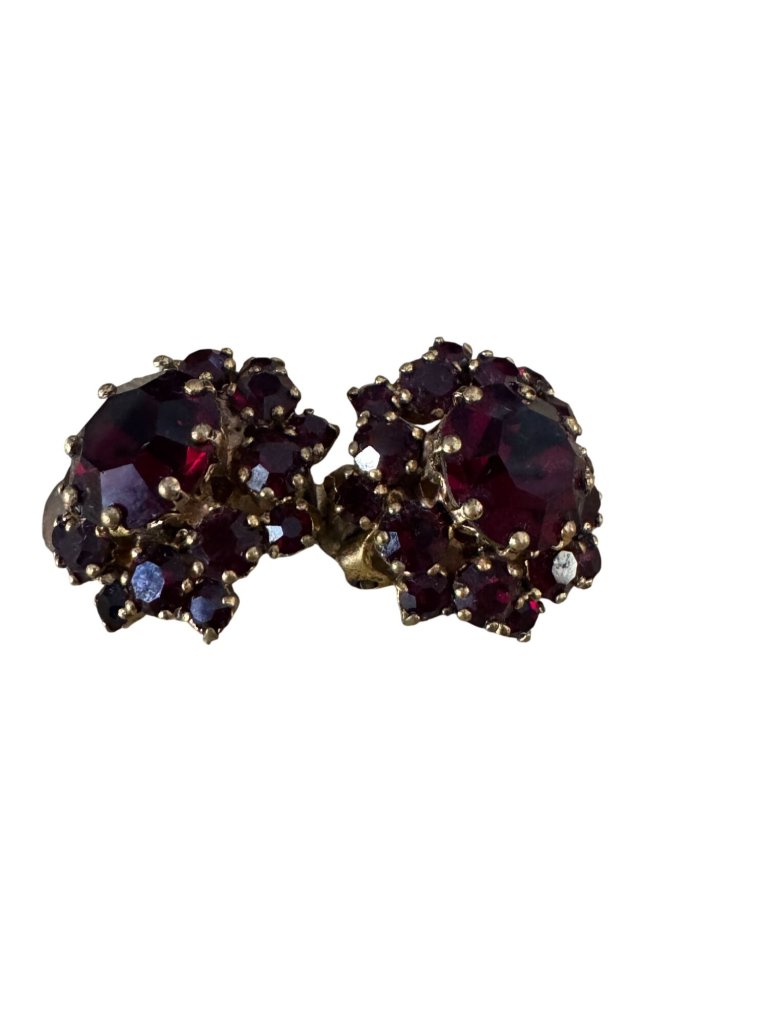 Vintage Austrian Crystal Cluster Earrings Garnet Red Gold Tone Clip On 34 33$
